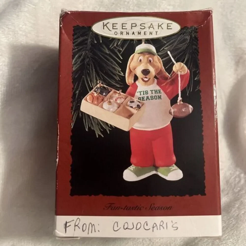 Hallmark Ornament: 1996 Fan-tastic‎ Season | QX5924 Dog Sports Tis The Season